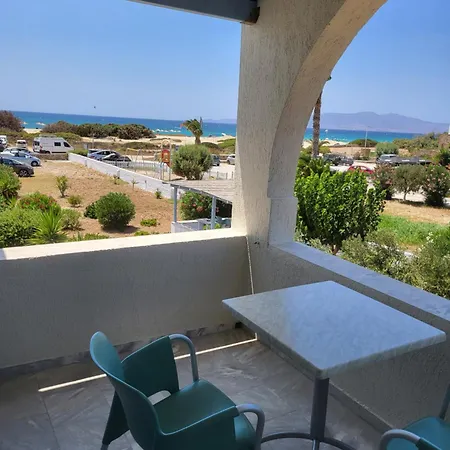 Lägenhetshotell Glyfada 3*