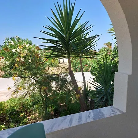 Lägenhetshotell Glyfada 3*